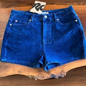 Narrow High Waist Shorts